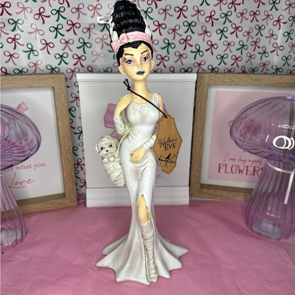 BRIDE OF FRANKENSTEIN WITH HER DOG HALLOWEEN DECOR